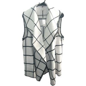 NWT MUD PIE “Murphy Blanket Vest-White” OS